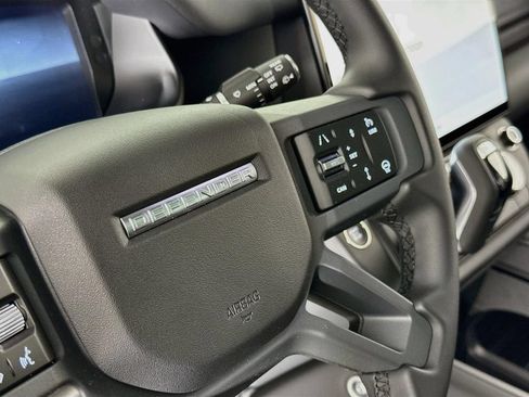 Used 2026 Land Rover Defender 110 X-Dynamic SE AWD/4WD image 19