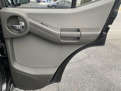 Used 2014 Nissan Xterra S image 24