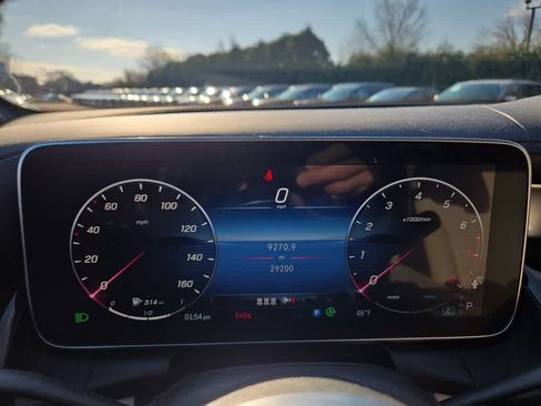 Used 2023 Mercedes-Benz GLC 300 4MATIC image 12