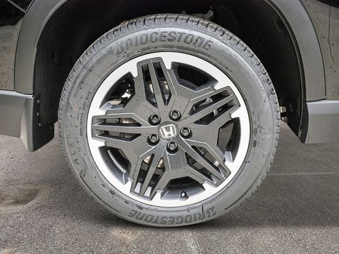 New 2026 Honda Pilot Touring image 9
