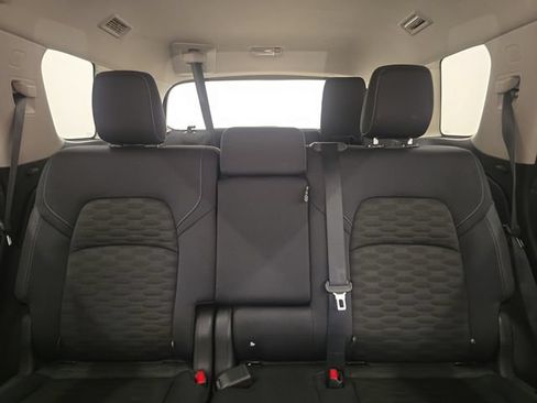 Used 2025 Nissan Pathfinder SV AWD/4WD image 23