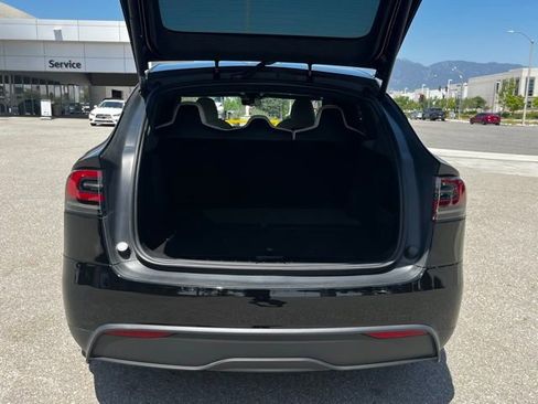 Used 2024 Tesla Model X AWD/4WD image 33