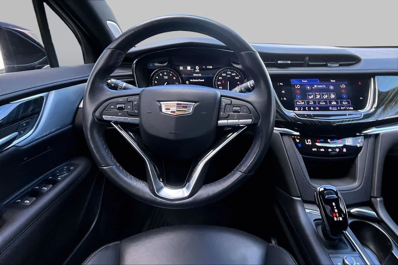 Used 2023 Cadillac XT6 Premium Luxury w/ Technology Package AWD/4WD image 6