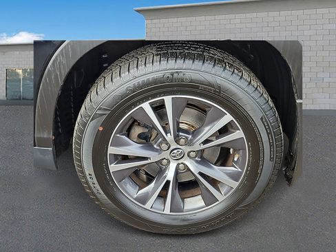 Used 2016 Toyota Highlander XLE image 8