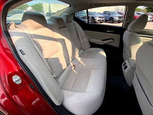 Used 2020 Nissan Altima 2.5 SV image 19