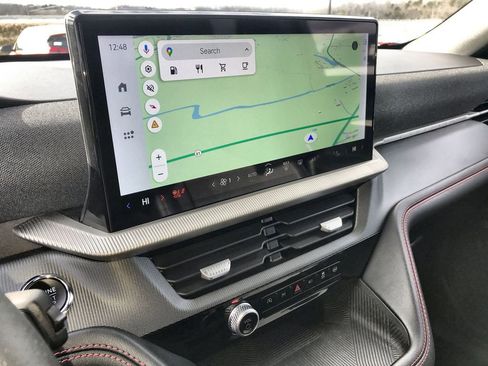 Used 2025 Ford Explorer ST-Line w/ ST-Line Street Pack image 16