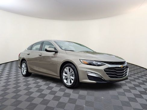 Used 2024 Chevrolet Malibu LT FWD image 1