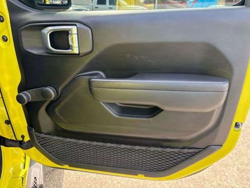 Used 2023 Jeep Gladiator Sport w/ Trailer Tow Package image 18