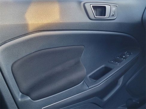 Certified 2021 Ford EcoSport SE image 37