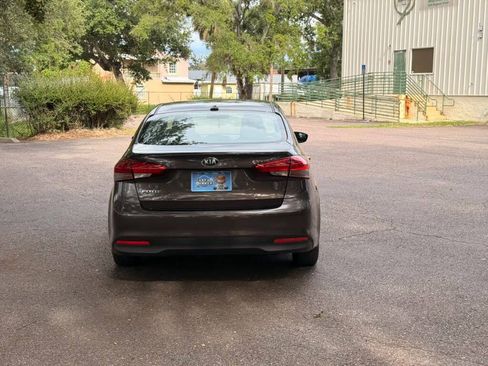 Used 2018 Kia Forte LX FWD image 6