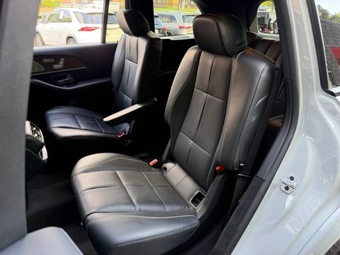 Used 2024 Mercedes-Benz GLS 580 4MATIC image 31