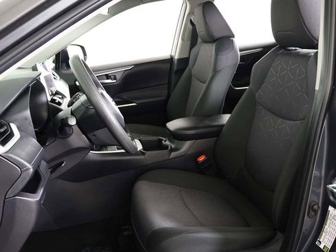 Used 2025 Toyota RAV4 XLE image 26