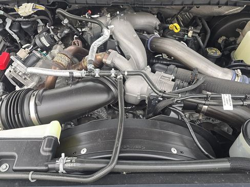 Used 2024 Ford F250 Lariat w/ Lariat Ultimate Package AWD/4WD image 19