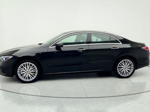 Used 2025 Mercedes-Benz CLA 250 image 4