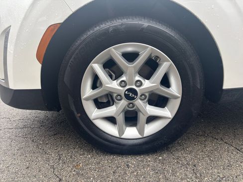 Used 2025 Kia Soul LX w/ LX Technology Package image 28