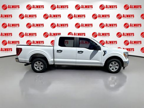 Used 2022 Ford F150 XLT w/ Trailer Tow Package RWD image 4