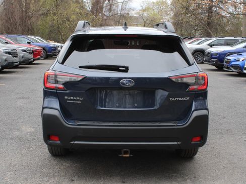 Used 2023 Subaru Outback Premium AWD/4WD image 6