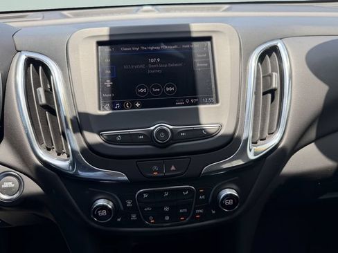 Used 2023 Chevrolet Equinox LT FWD image 26