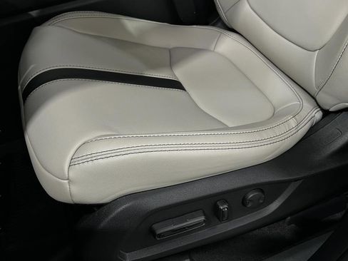 New 2026 Honda Pilot Touring image 15