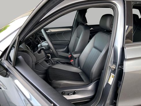 Used 2023 Volkswagen Tiguan SE R-Line FWD image 8