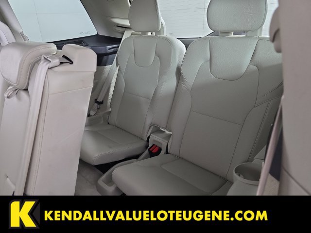 Used 2016 Volvo XC90 T6 Momentum w/ Momentum Plus Package AWD/4WD image 27
