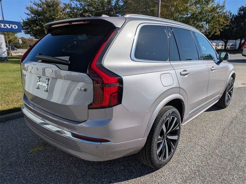 New 2026 Volvo XC90 B5 Core image 4