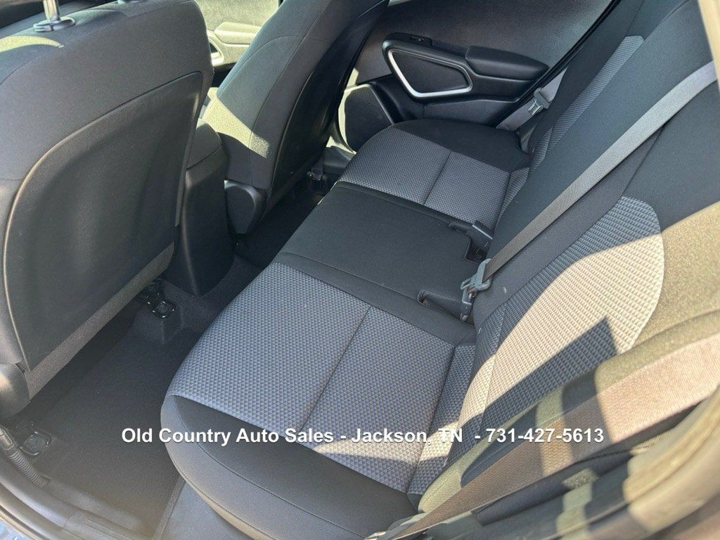 Used 2021 Kia Soul LX FWD image 17
