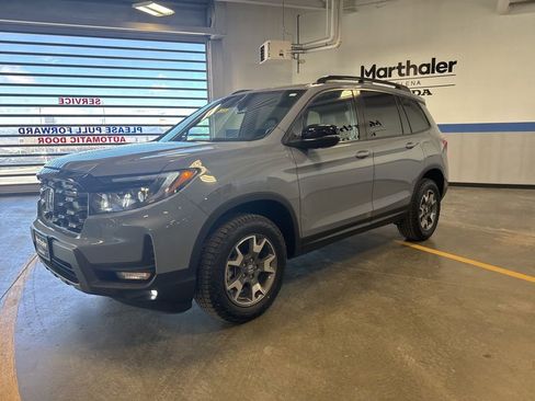 Used 2022 Honda Passport TrailSport image 2