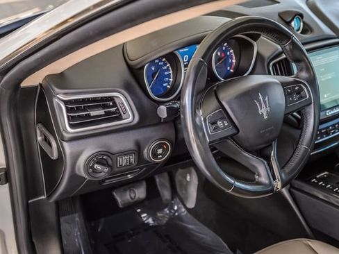 Used 2018 Maserati Ghibli RWD image 28