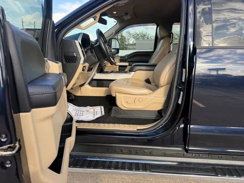 Used 2021 Ford F250 Lariat w/ Lariat Ultimate Package AWD/4WD image 17