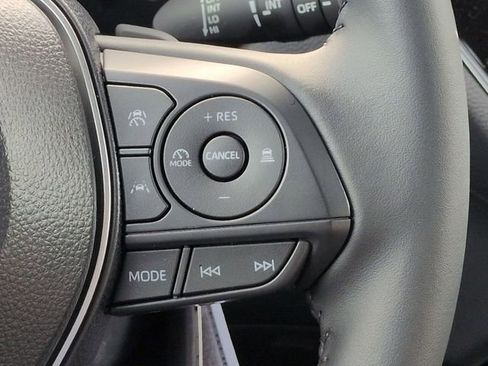 Certified 2026 Toyota Corolla Cross SE image 18