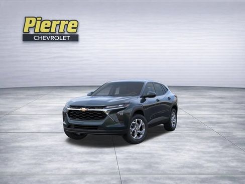 New 2026 Chevrolet Trax LS w/ LS Convenience Package FWD image 8