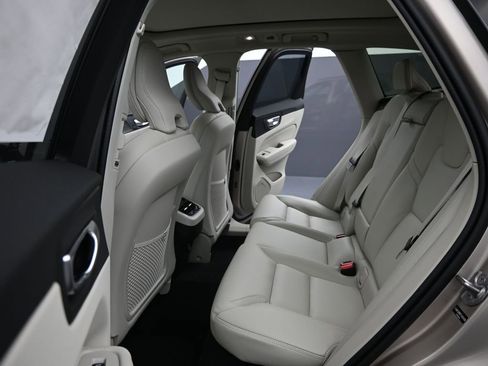 New 2026 Volvo XC60 B5 Ultra w/ Protection Package Premier AWD/4WD image 20