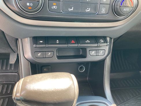 Used 2016 Chevrolet Colorado Z71 image 17