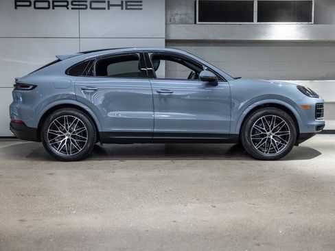 Certified 2025 Porsche Cayenne Coupe image 9