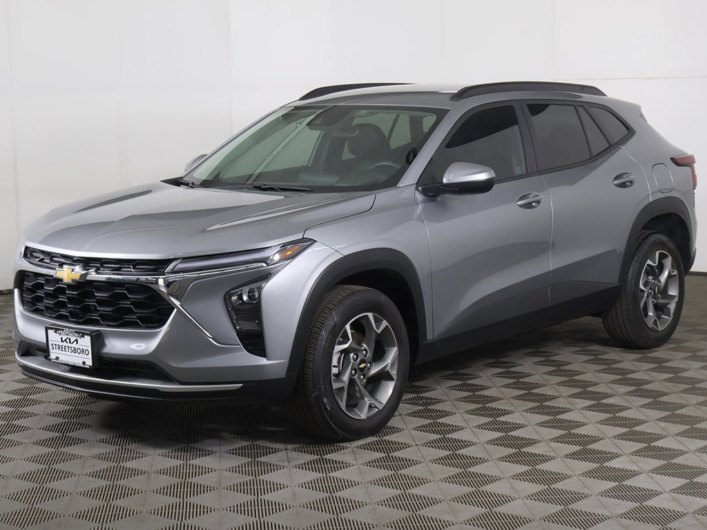 Used 2026 Chevrolet Trax LT w/ Driver Confidence Package FWD image 8