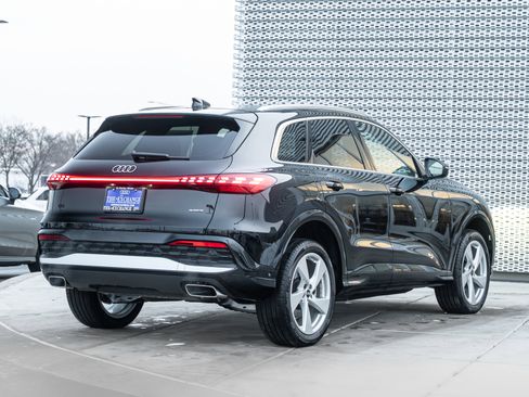 New 2025 Audi Q5 Premium Plus image 4