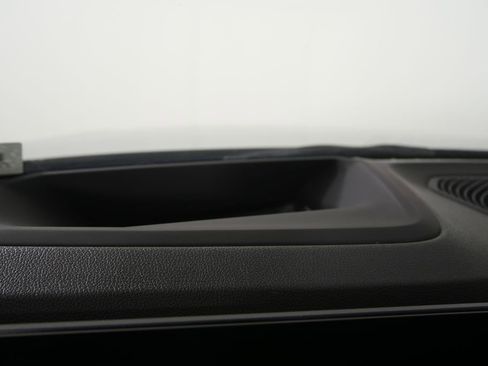 Certified 2025 BMW 430i Convertible RWD image 17