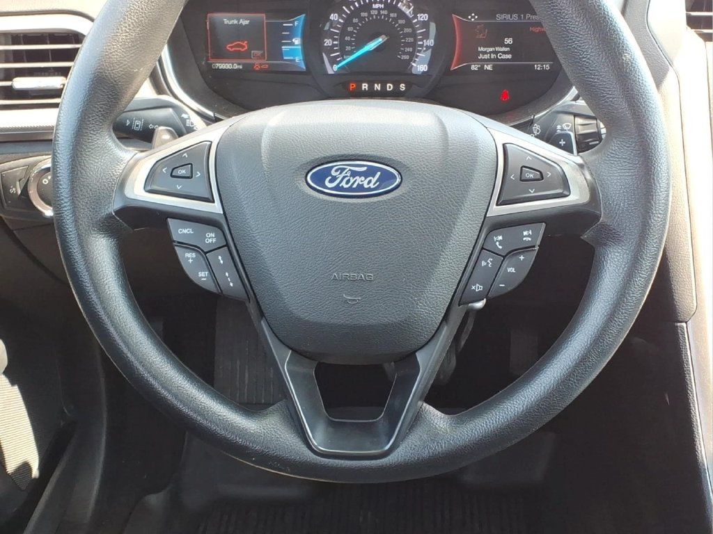 Used 2020 Ford Fusion SE AWD/4WD image 14