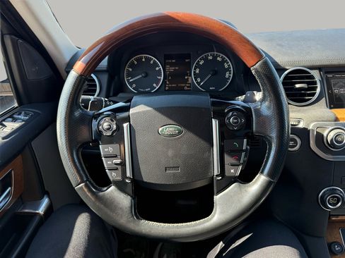 Used 2016 Land Rover LR4 HSE image 11