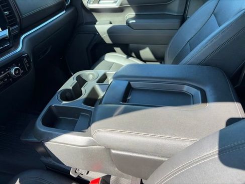 Used 2022 GMC Sierra 1500 SLT AWD/4WD image 33