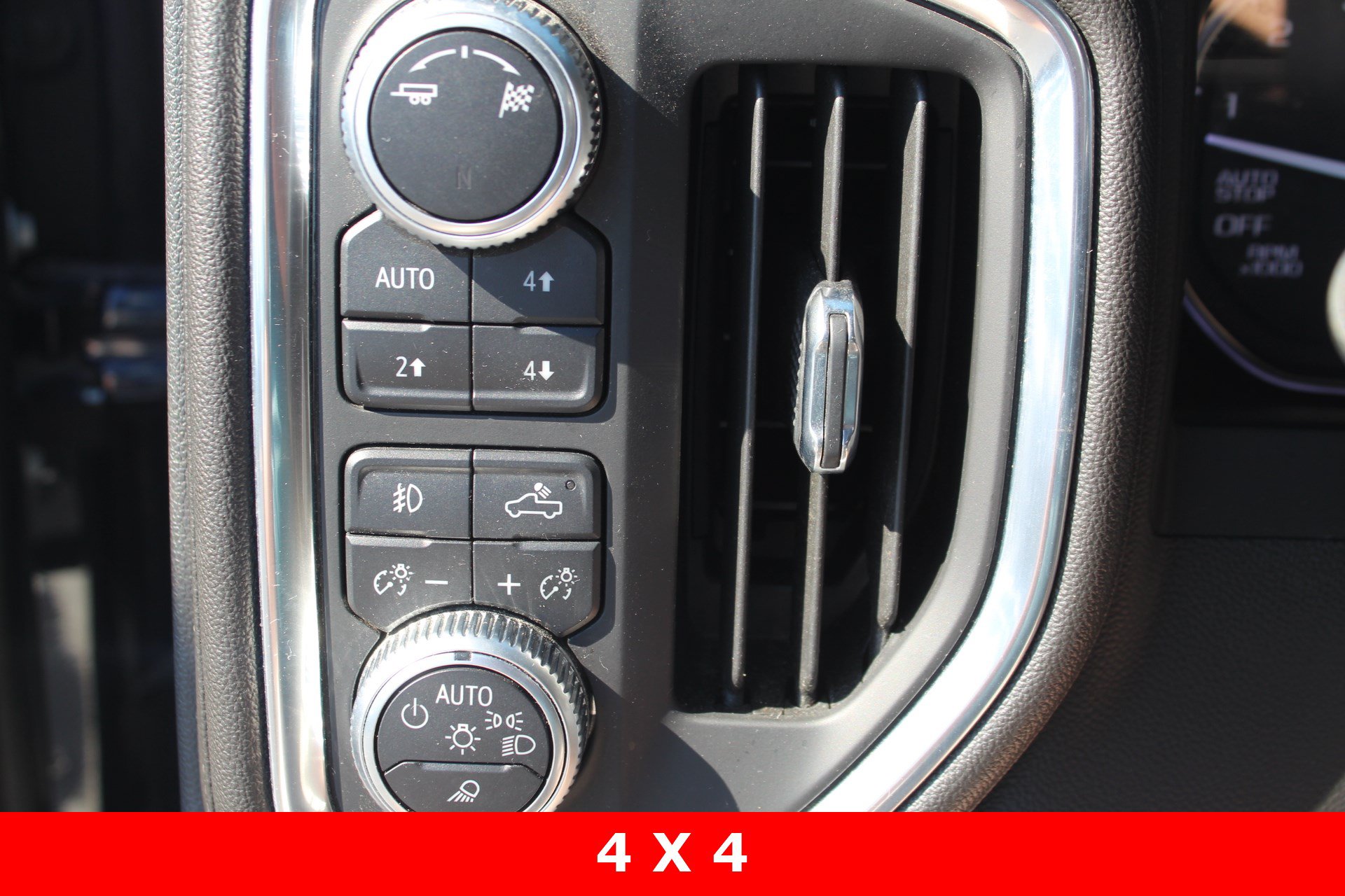 Used 2019 GMC Sierra 1500 SLT w/ SLT Premium Plus Package AWD/4WD image 26