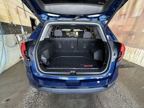 Certified 2023 GMC Terrain SLE w/ Driver Convenience Package AWD/4WD image 24