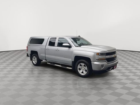 Used 2017 Chevrolet Silverado 1500 LT w/ All Star Edition AWD/4WD image 31