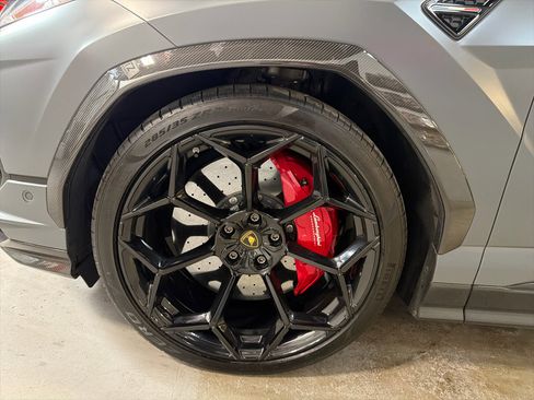Used 2024 Lamborghini Urus Performante image 16