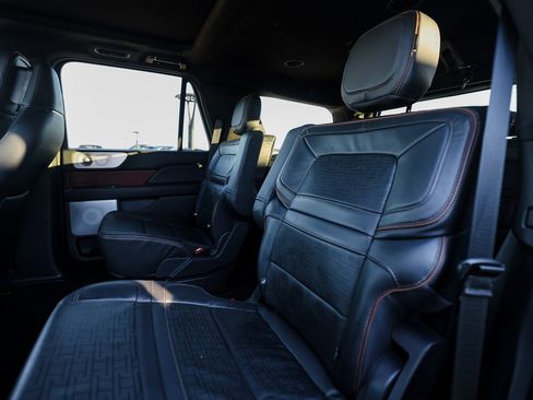Used 2024 Lincoln Navigator Black Label image 24