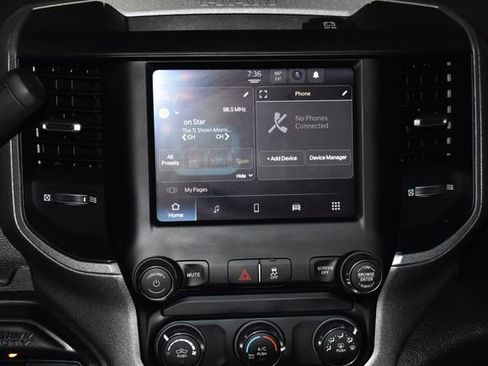 Used 2024 RAM 2500 Tradesman w/ Chrome Appearance Group image 17