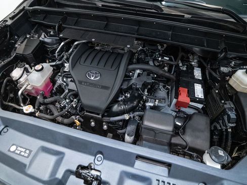 Used 2023 Toyota Highlander XSE image 37