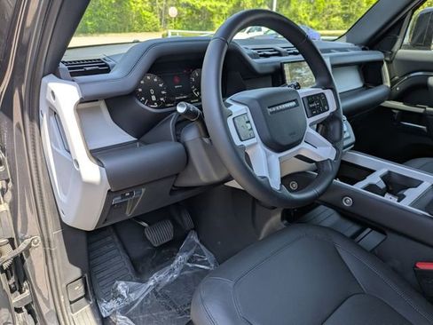 Used 2025 Land Rover Defender 110 S AWD/4WD image 13