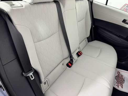 Used 2024 Toyota Corolla Cross L image 32